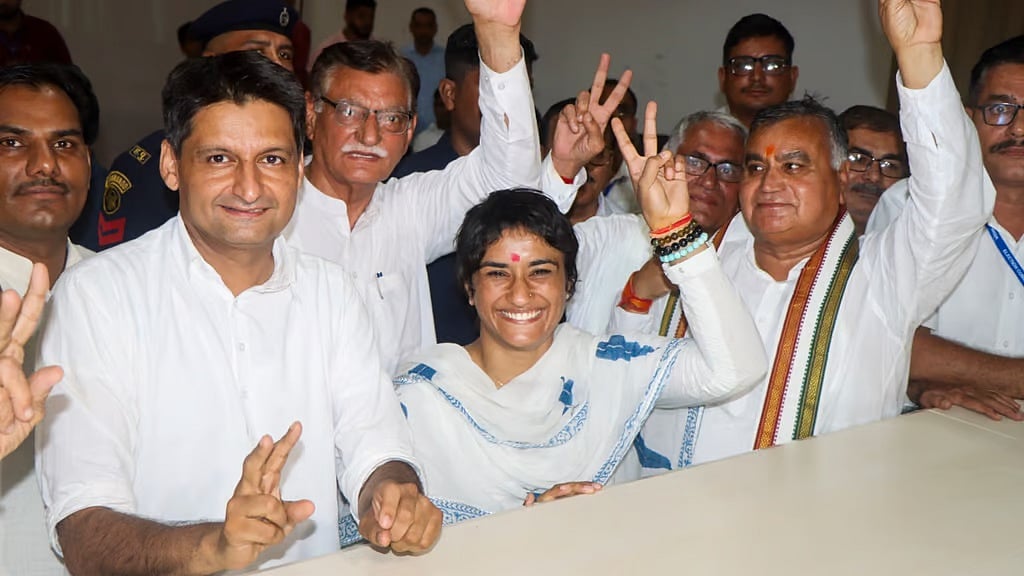 ಹರಿಯಾಣ ವಿಧಾನಸಭೆ ಚುನಾವಣೆ: ಕಾಂಗ್ರೆಸ್ ಅಭ್ಯರ್ಥಿಯಾಗಿ ವಿನೇಶ್ ಫೋಗಟ್ ನಾಮಪತ್ರ ಸಲ್ಲಿಕೆ